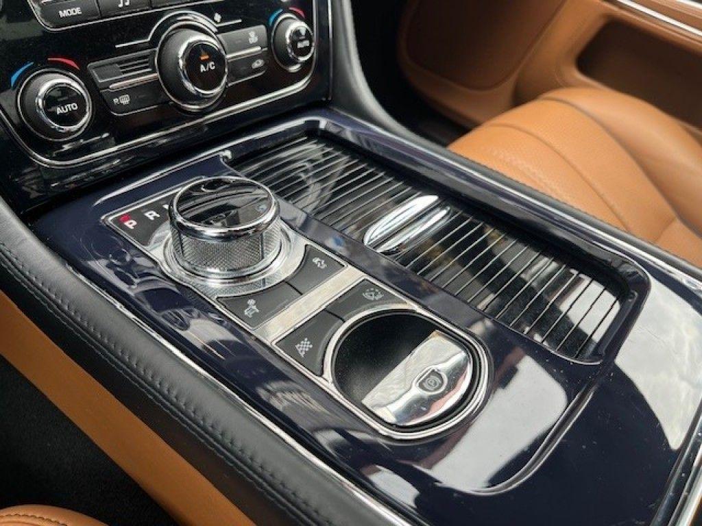 Jaguar XJ 3.0 V6 Diesel 275 ch – Design Edition Sport – Pano – 20" – Cuir – Caméra