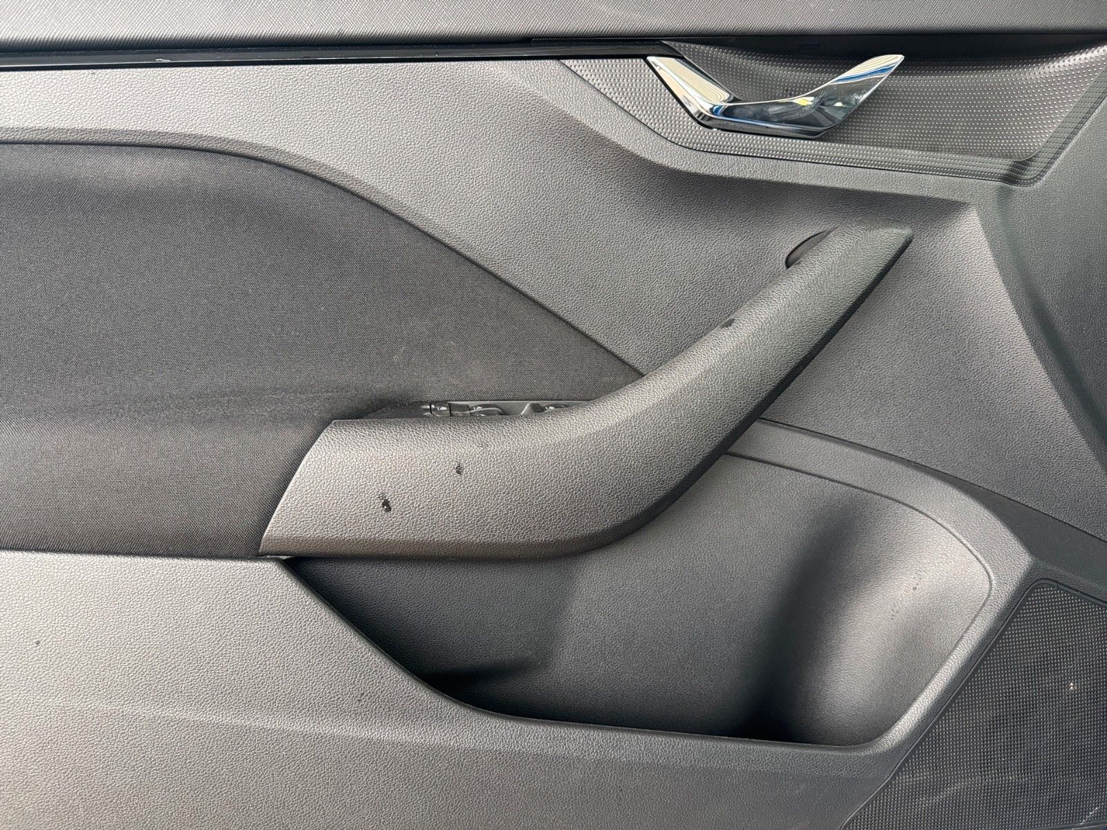 Fahrzeugabbildung SKODA Kamiq Ambition 1.0 TSI