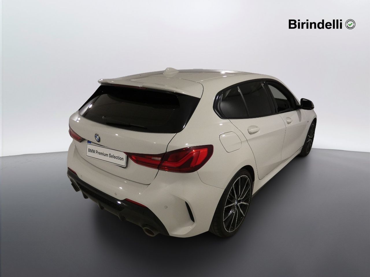 BMW Serie 1 (F40) - M 135i xDrive imagem 3
