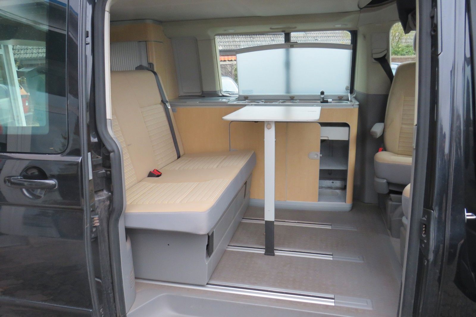 Fahrzeugabbildung Volkswagen T5 California 1.H SCHECKHEFT MOTOR TEILÜBERHOHLT