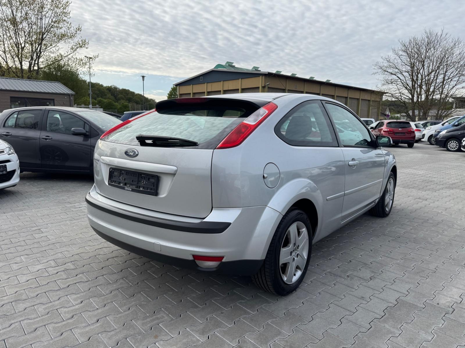 Ford Focus Lim. 1.6 16V 74 kW Style / Klima