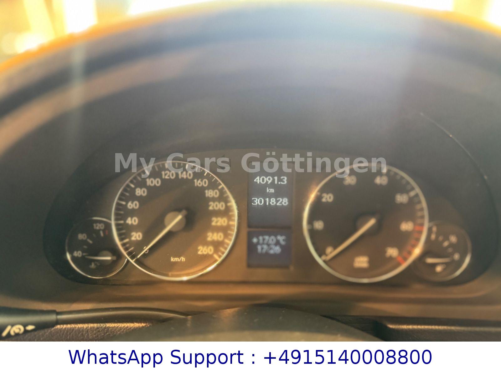 Mercedes-Benz C180 2005 — photo 12