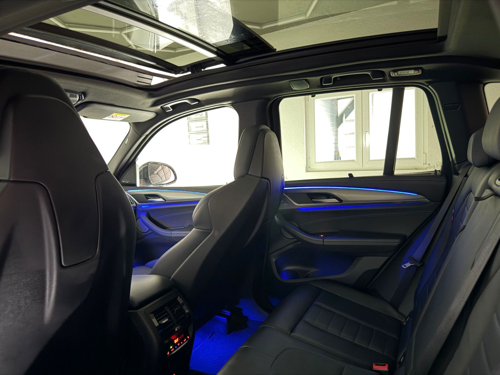 Fahrzeugabbildung BMW X3 xDrive 30 d M SPORT/LED/HuD/H&K/PANO/AHK/360*