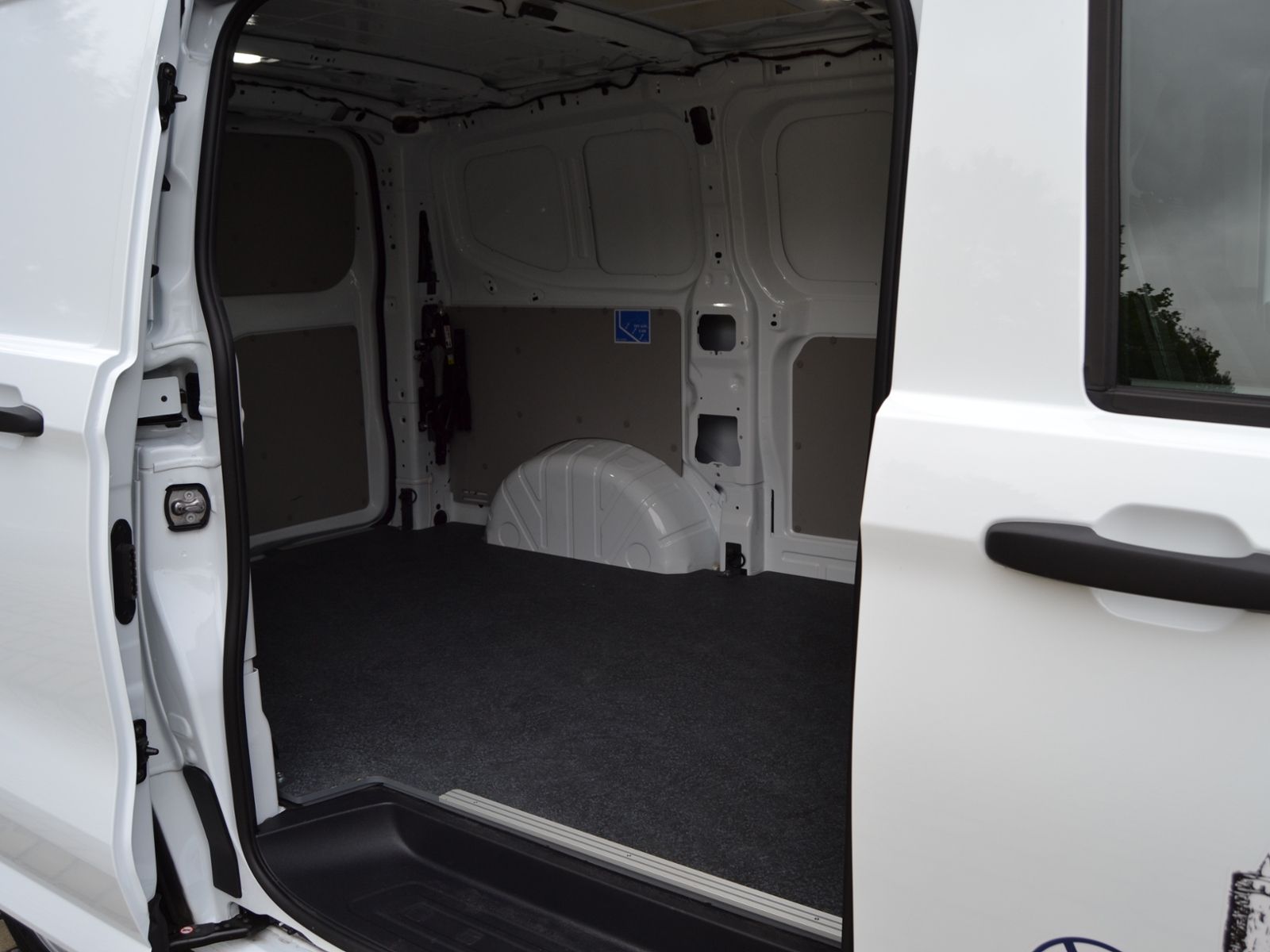 T7 Transporter Kasten 2.0 TDI 150 PS EXTERIEUR/A