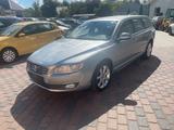 Volvo V70 D3 Kombi Momentum NAVI, PDC, Leder