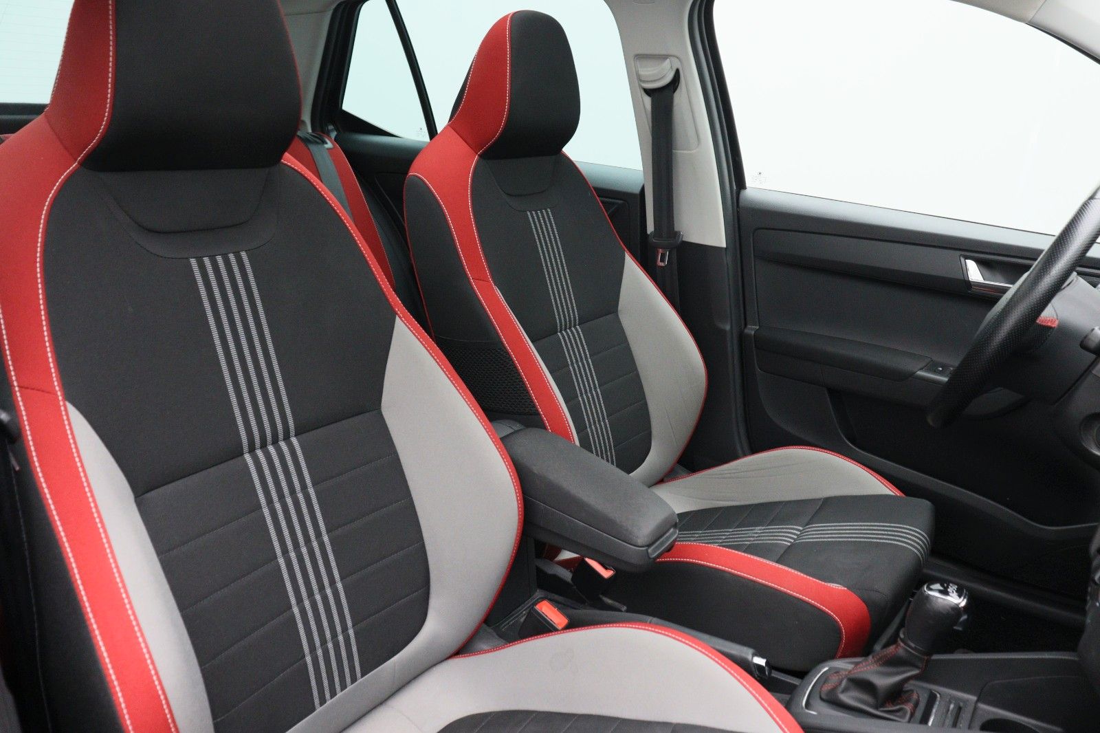 Fahrzeugabbildung SKODA Fabia 1.4 Monte Carlo NAVI AT
