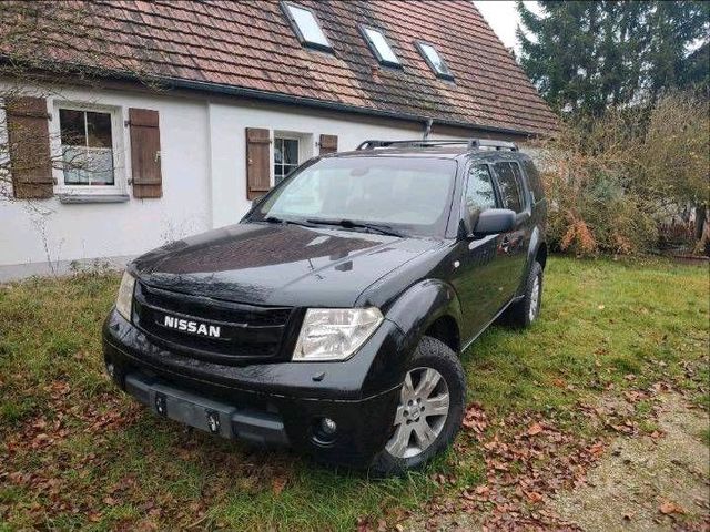 Nissan Pathfinder R51 2,5 dCi (springt nic...