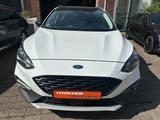 Ford Focus Turnier Active Vignale LED LEDER RFK- 2847 - Ford Focus: Weiß