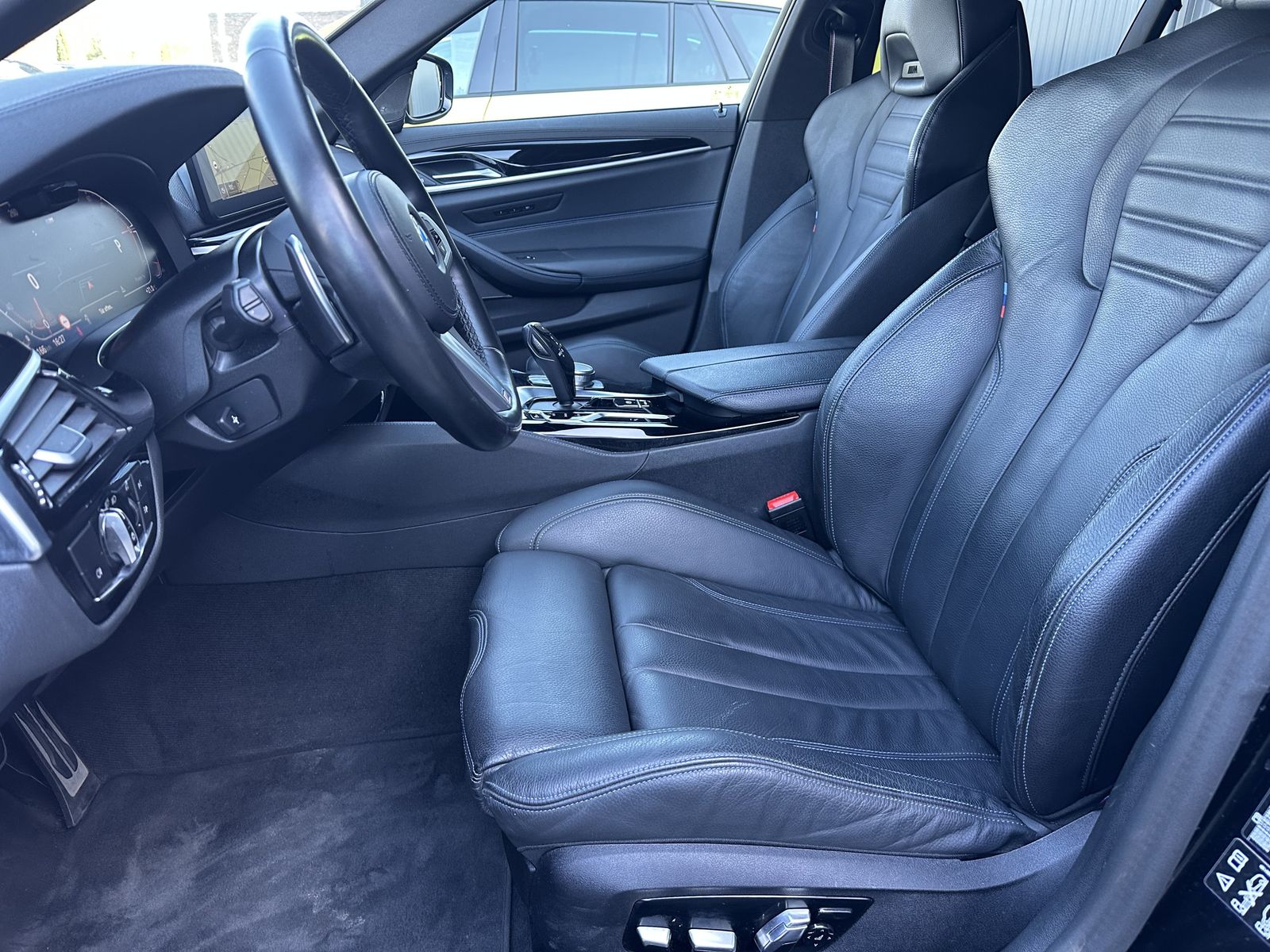 Fahrzeugabbildung BMW 530i Touring xD M-Sport Pro NAV+LASER+AHK+HEADUP