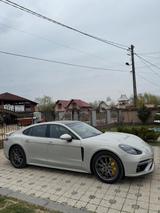 Porsche Panamera Turbo S E-Hybrid Executive CERAMICA - Porsche Panamera: Turbo Executive
