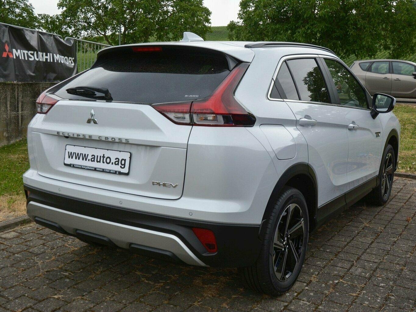 Mitsubishi Eclipse Cross PLUS PHEV 4WD