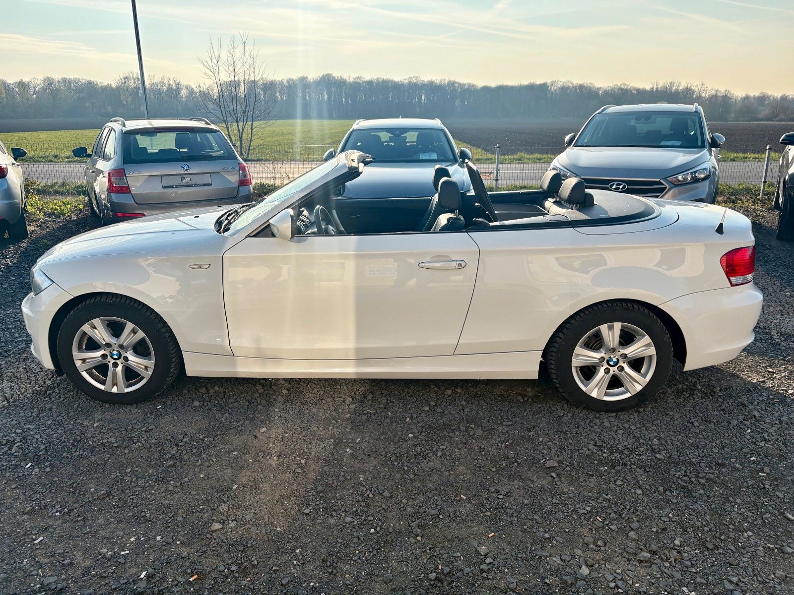 Fahrzeugabbildung BMW 118i Cabrio Leder Klima Tempo SCHECKHEFT SPORTLE
