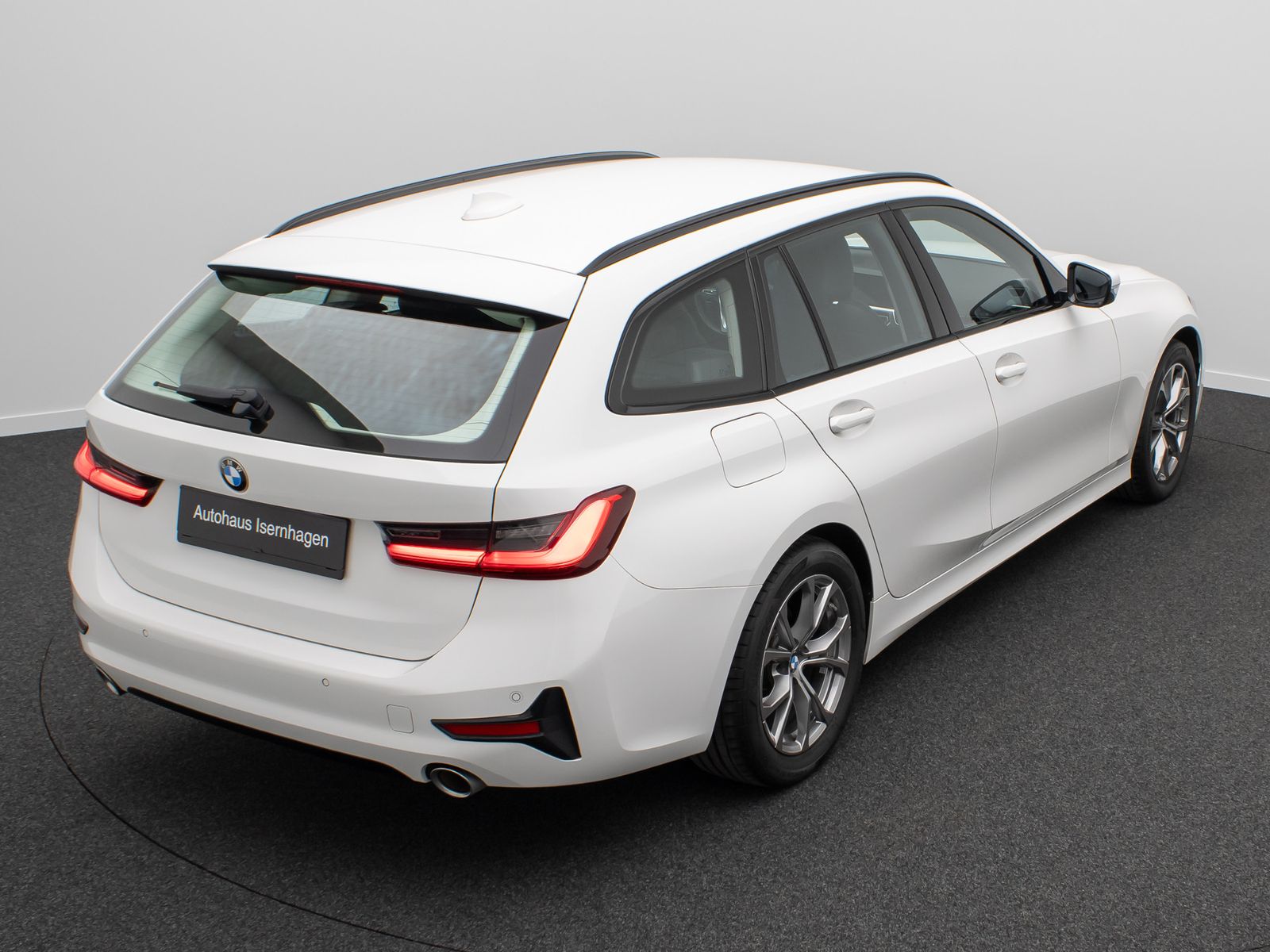 Fahrzeugabbildung BMW 320i Sport Line HUD DAB Lordos Alarm HiFi Komfor