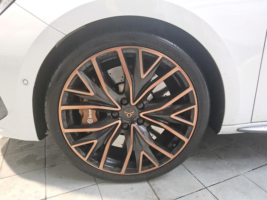 Fahrzeugabbildung CUPRA Leon ST VZ DSG Matrix Navi Brembo VC ACC RFK Bea
