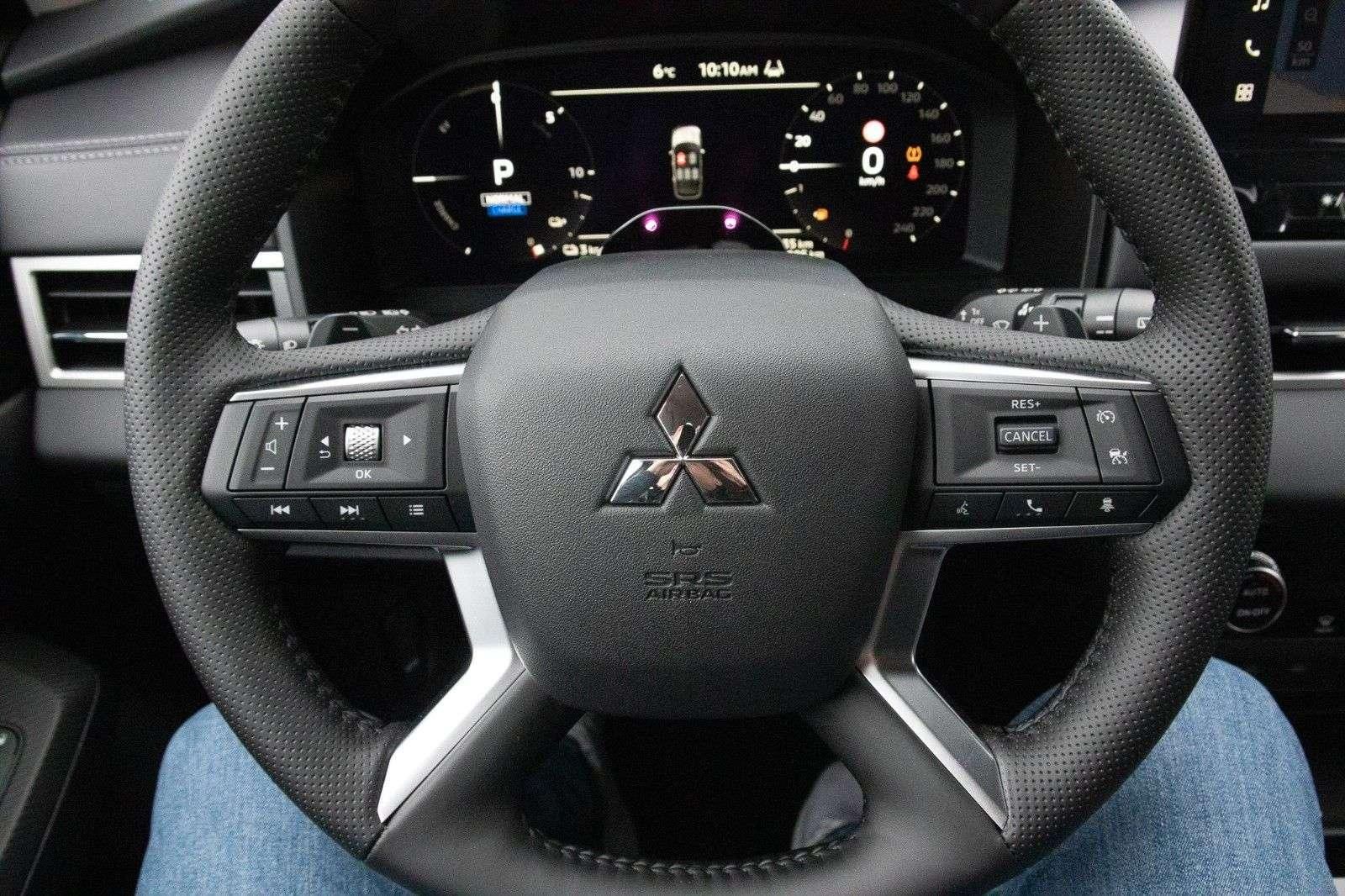 Fahrzeugabbildung Mitsubishi Outlander Outlander MY25 2.4 PHEV 4WD Intro Edit