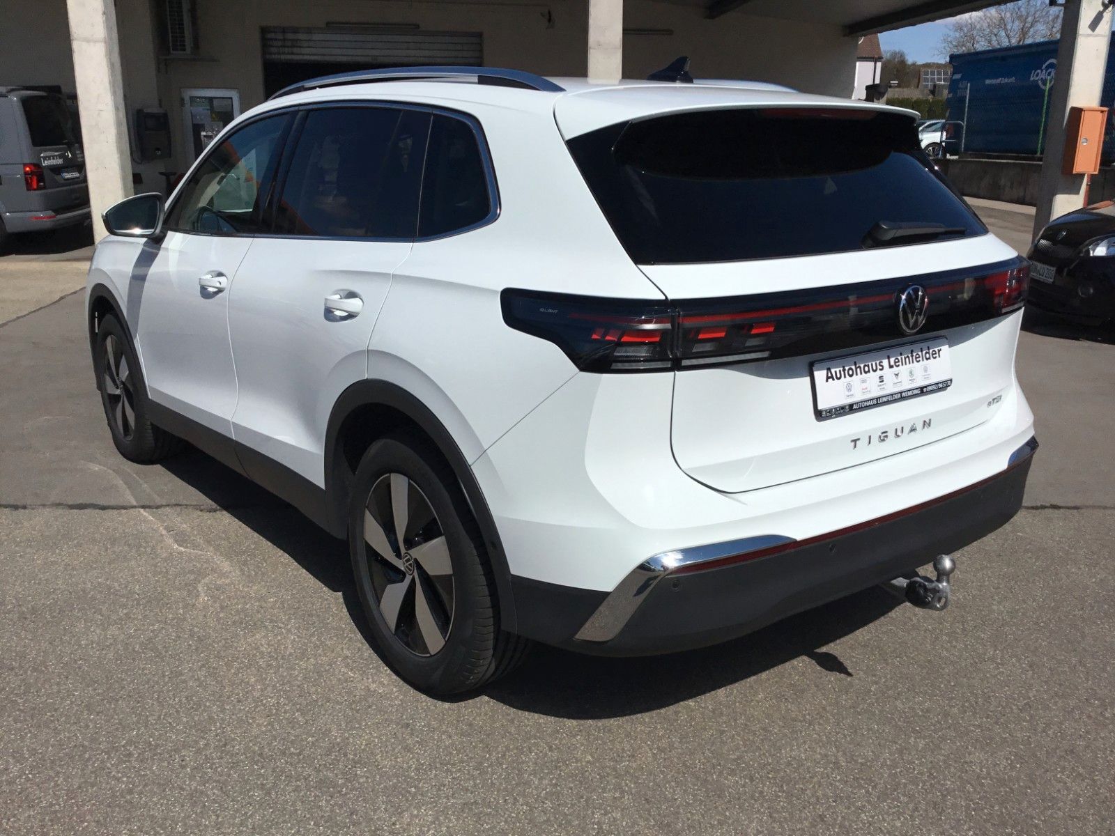Fahrzeugabbildung Volkswagen Tiguan 1.5 eTSI DSG Elegance+360°+MatrixLED+AHK