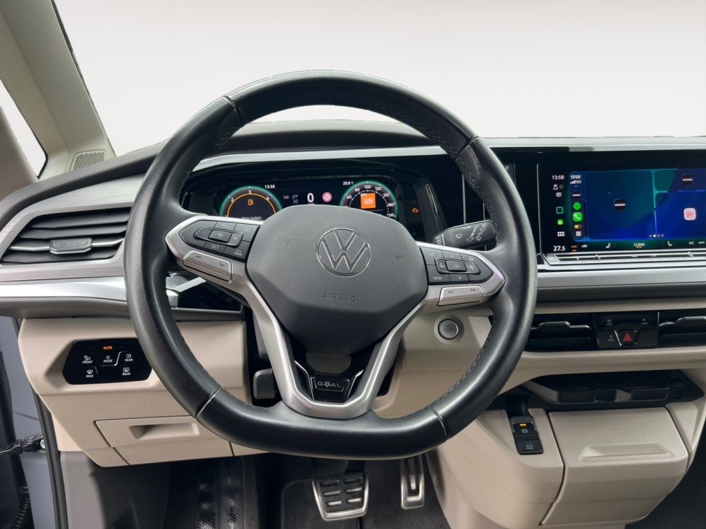 Fahrzeugabbildung Volkswagen Multivan 2,0 TDI LÜ Life iQ.Light Multitisch