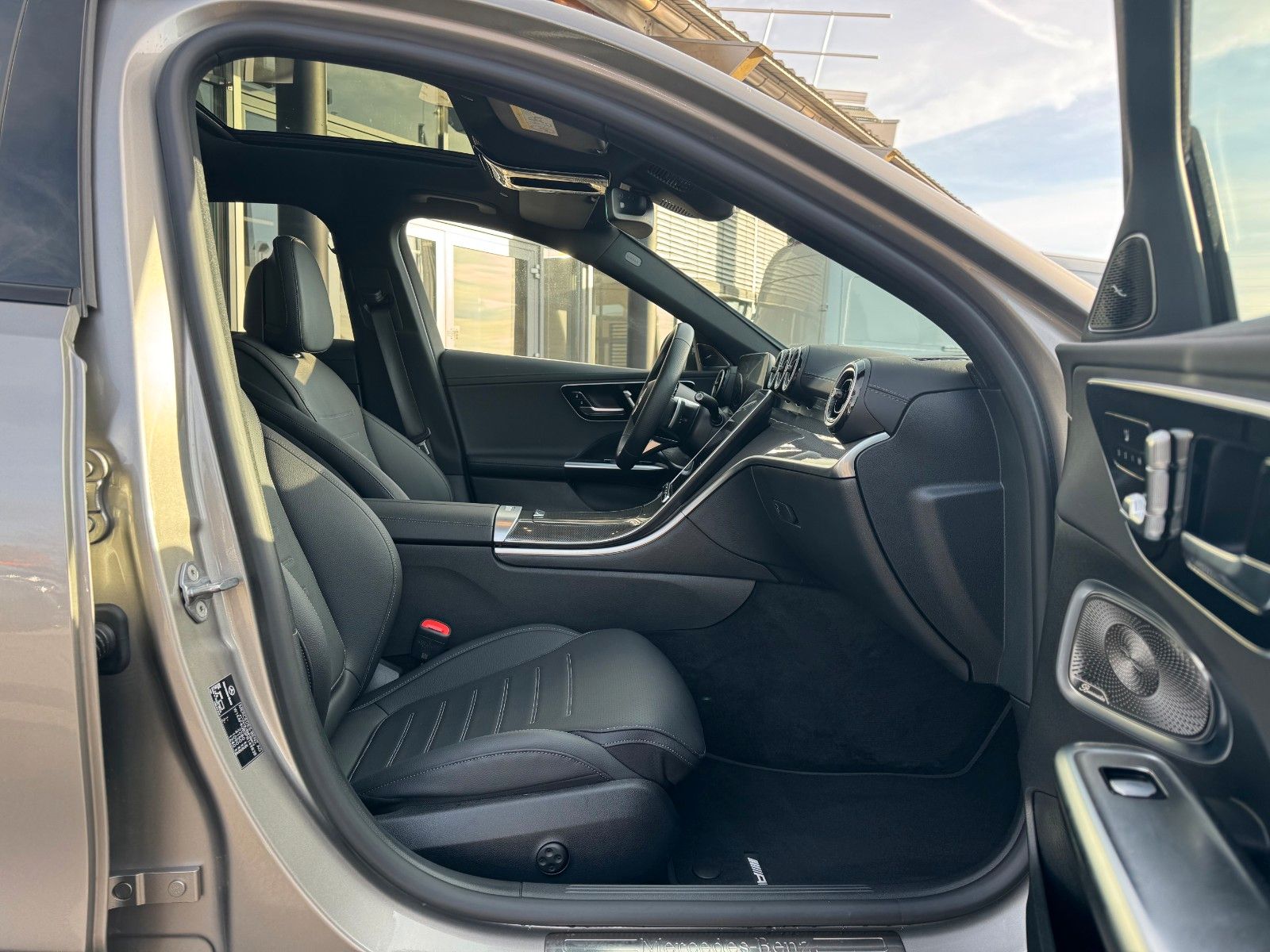 Fahrzeugabbildung Mercedes-Benz C 300 AMG+Pano+Burmester+360+Digital+Memory