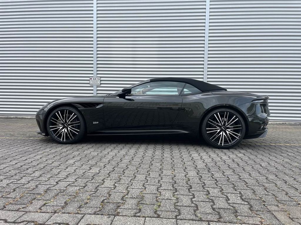Image of Aston Martin DBS