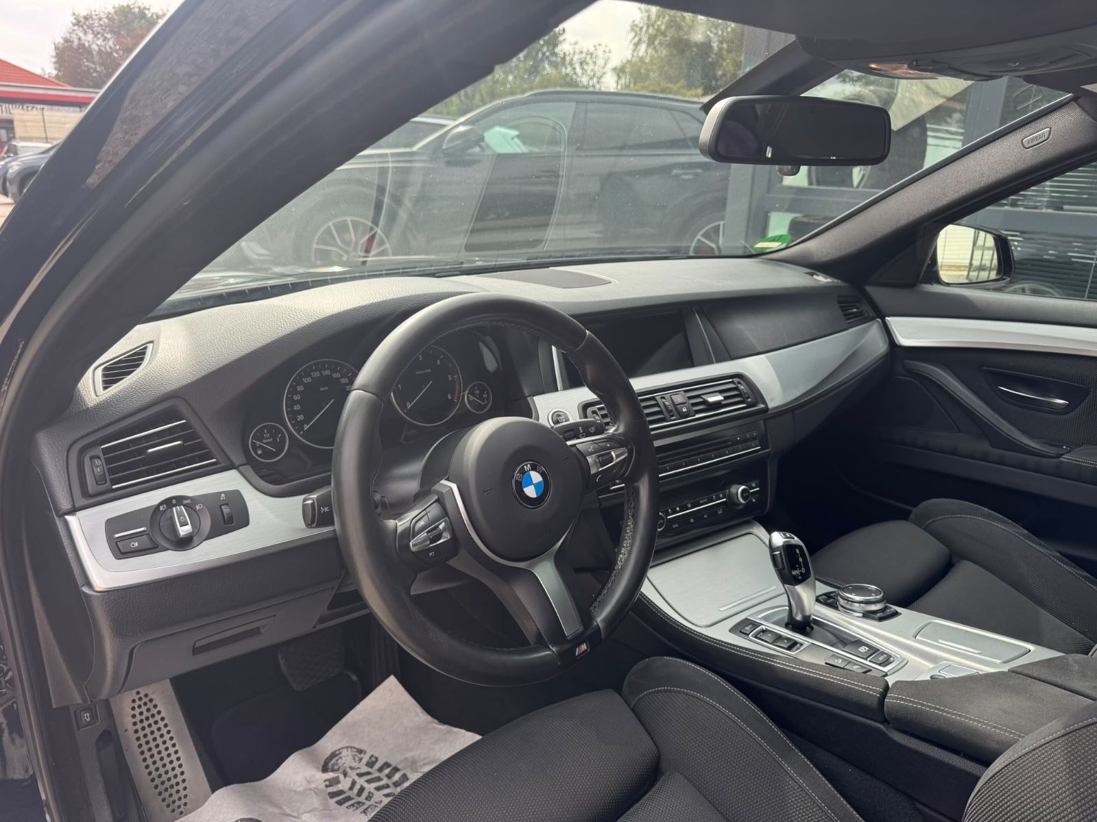 BMW 530 530 d Limousine  xDrive M Sportpaket*S-Dach*AHK*, Ansicht 16