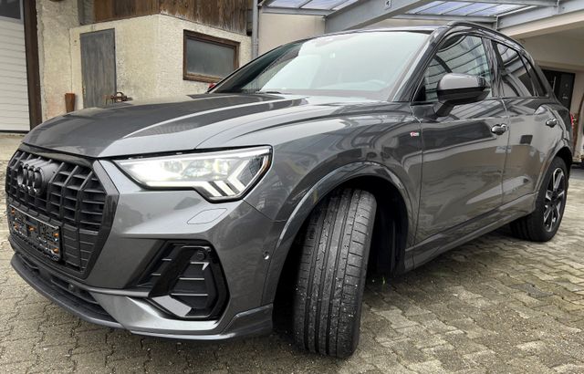 Audi Q3 40 TFSI quattro S line, fast VOLL, AHK, Pano!