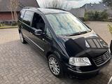 Volkswagen VW Sharan 1,9 TDI 7 Sitzer - Volkswagen Sharan mit Diesel-Antrieb: Kleinbus, 1.9