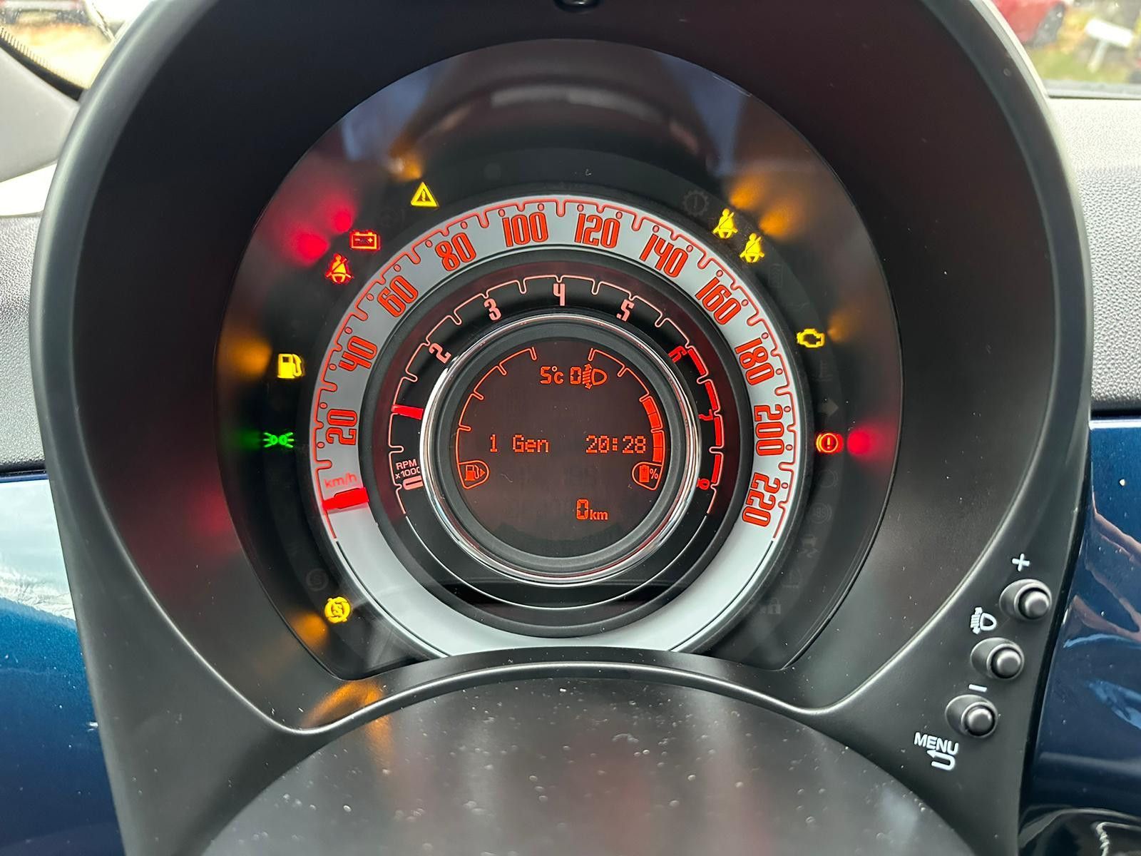 Fahrzeugabbildung Fiat 500 1.0 Hybrid Club