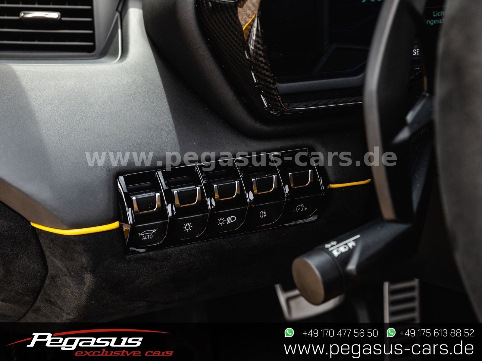 LAMBORGHINI Aventador - 46