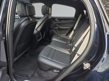 Porsche Cayenne - 10