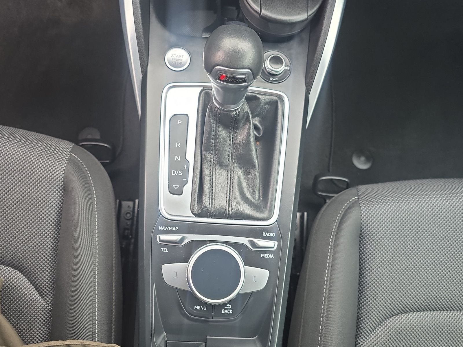 Fahrzeugabbildung Audi Q2 sport ultra  KLIMA PDC SHZ KAMERA SPURASISTEN