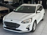 Ford Focus Turnier C&C*AHK*WINTER*NAVI*CARPLAY* - Ford Focus Gebrauchtwagen in Stuttgart