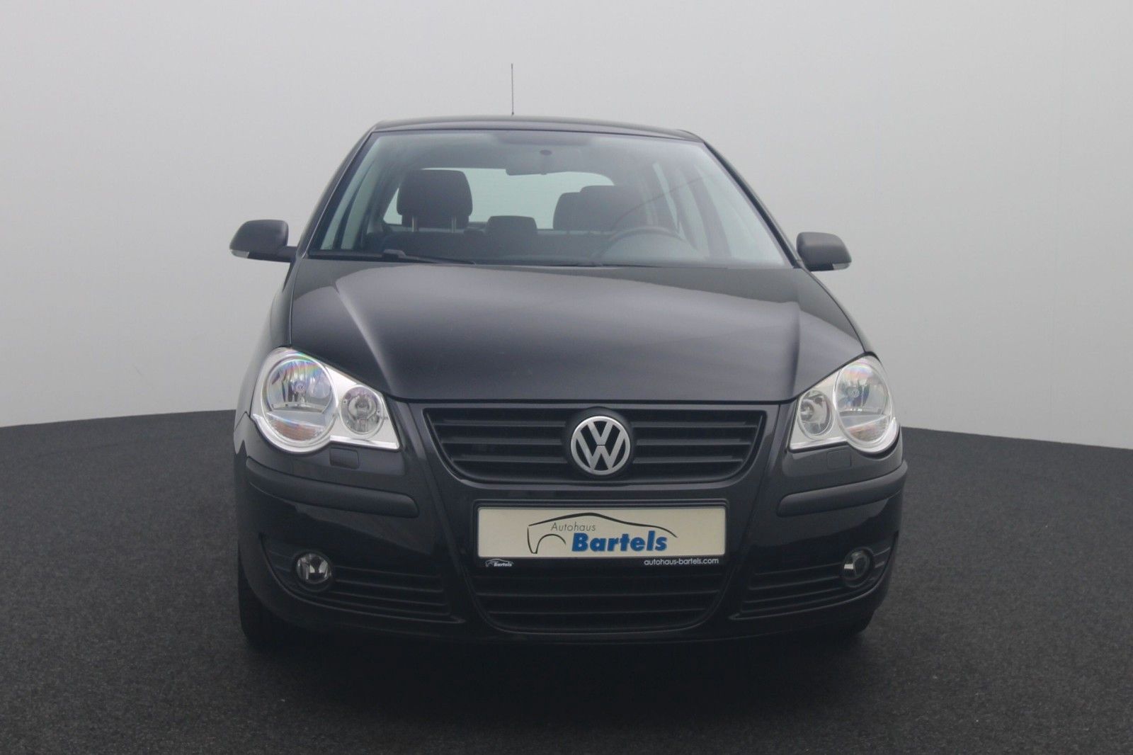 Fahrzeugabbildung Volkswagen Polo IV 1.4 Tour AUTOMATIK AHK KLIMA SHZ