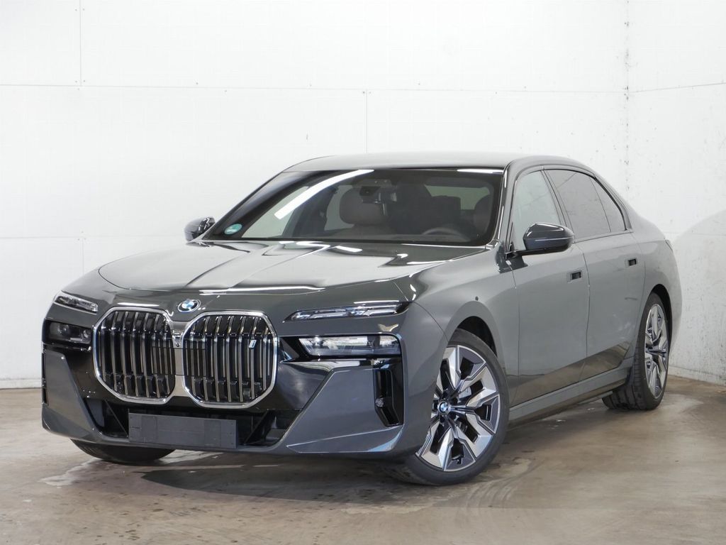 Image of BMW i7