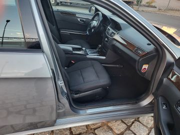 Mercedes E 220 - 5