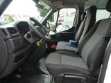 Renault Master III Kombi L2H2 3,3t 9-SITZE/NAVI/PDC/AHK - Renault Master Gebrauchtwagen in Berlin