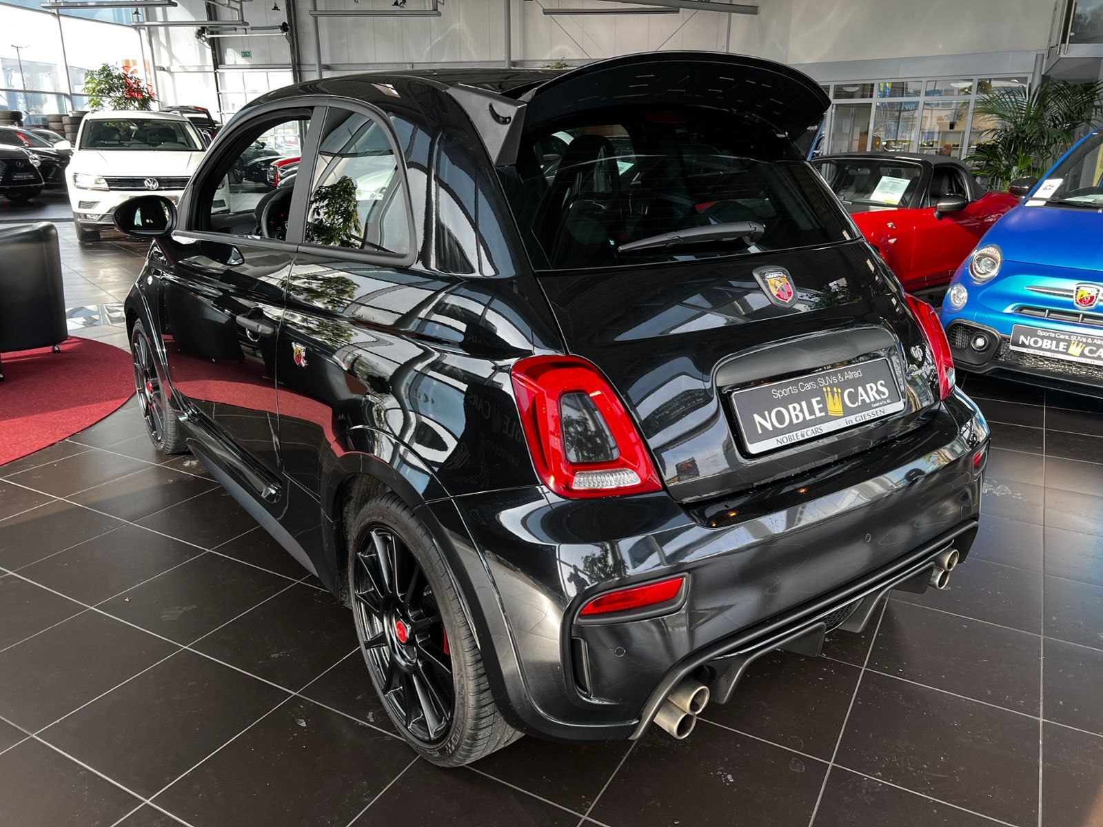 Fahrzeugabbildung Abarth 695 Competizione BEATS XEN NAV PDC ALU