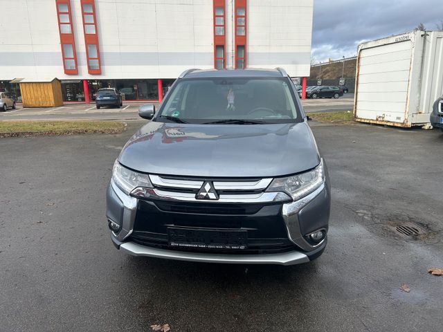 Mitsubishi Outlander Plus 4WD