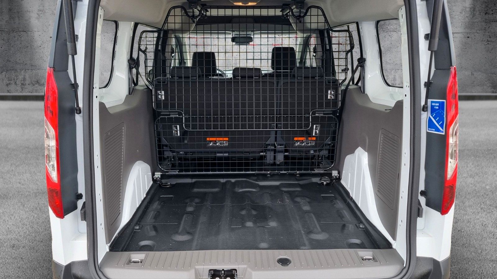 Fahrzeugabbildung Ford Transit Connect Kombi lang Trend