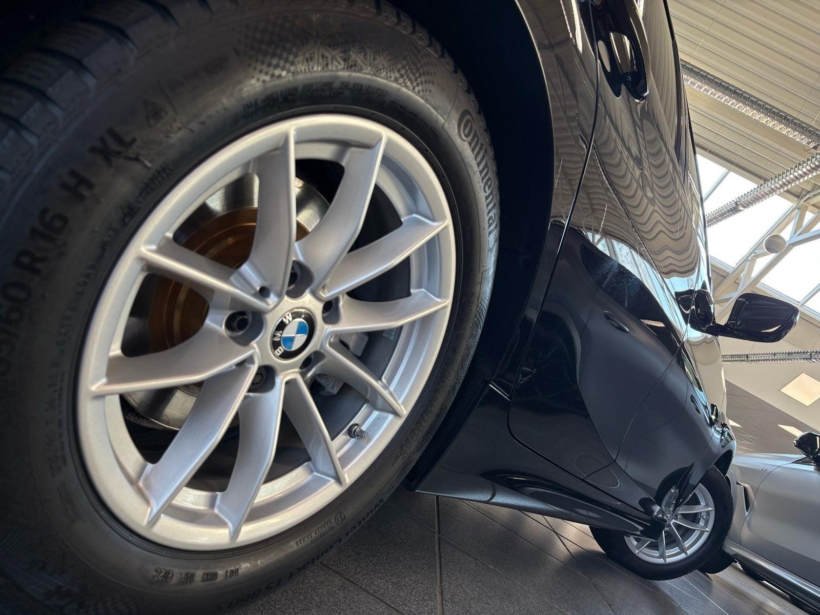 BMW 320i Touring DA AdapLED HiFi Shz. PDC CarPlay