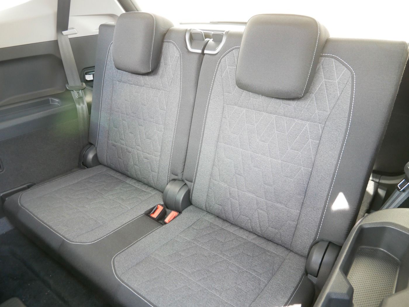 Fahrzeugabbildung Volkswagen Tiguan Allspace 2.0 4x4 Move NEU72T 7-Sitzer DAC