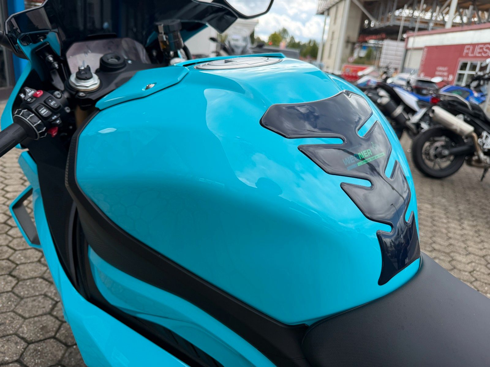 Fahrzeugabbildung BMW S 1000 RR - Sonderlackierung! Neu!