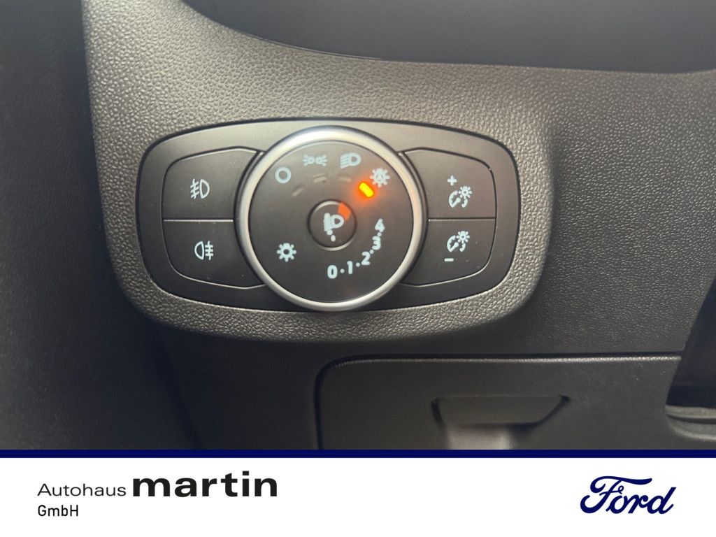 Fahrzeugabbildung Ford Fiesta 1.1 Titanium KURVENLICHT SYNC SHZ NAVI
