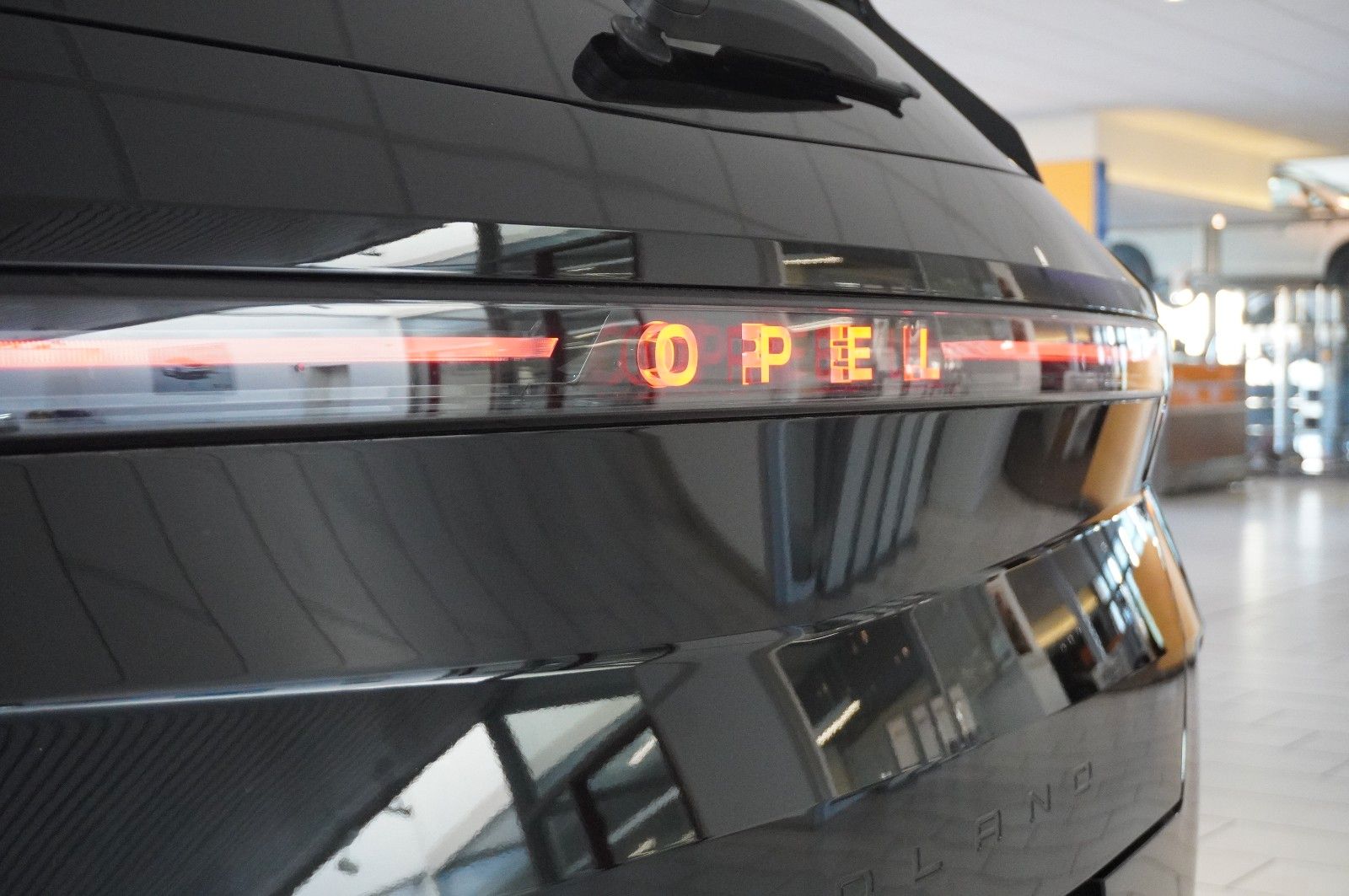 Fahrzeugabbildung Opel Grandland B 1.2 48V GS MHD LED-MATRIX/KAMERA/SHZ