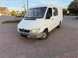 Mercedes-Benz Mercedes Sprinter - Mercedes-Benz Sprinter aus 2004: Van