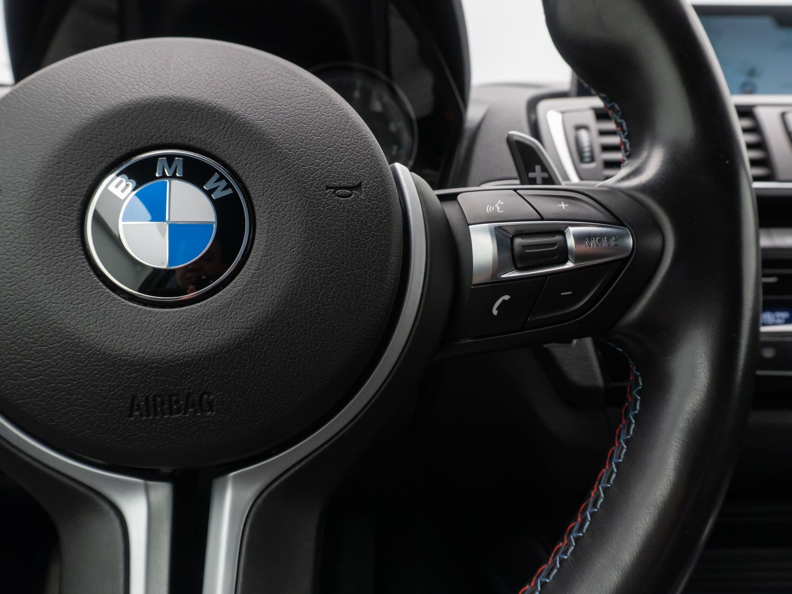 Fahrzeugabbildung BMW M2 Coupé Xenon H/K Alarm DAB NavPro Leder 19Zoll