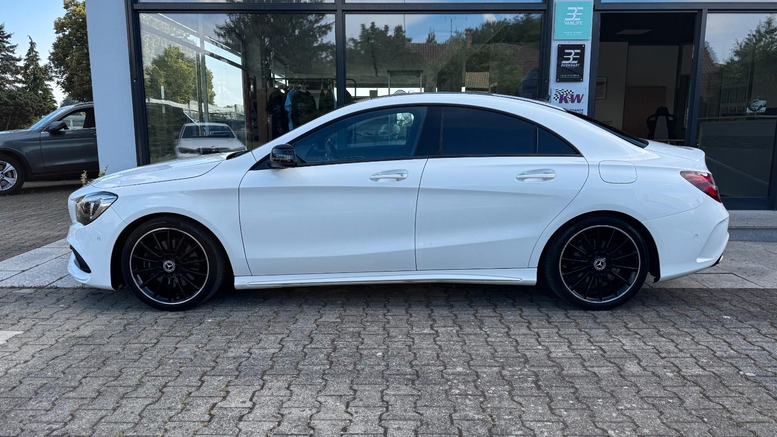 Mercedes-Benz CLA 220 4Matic AMG*Keyless*Pano*Kamera*LED*