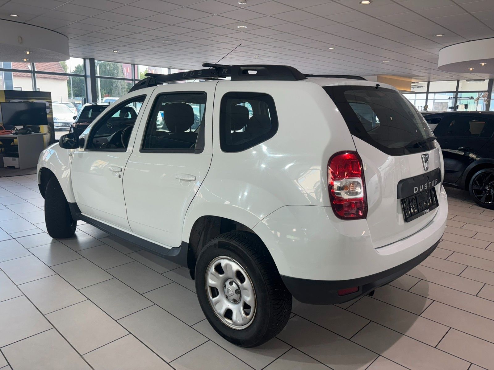 Fahrzeugabbildung Dacia Duster 1.2 92KW 2WD NAVI/ALLWETTER/5-GANG