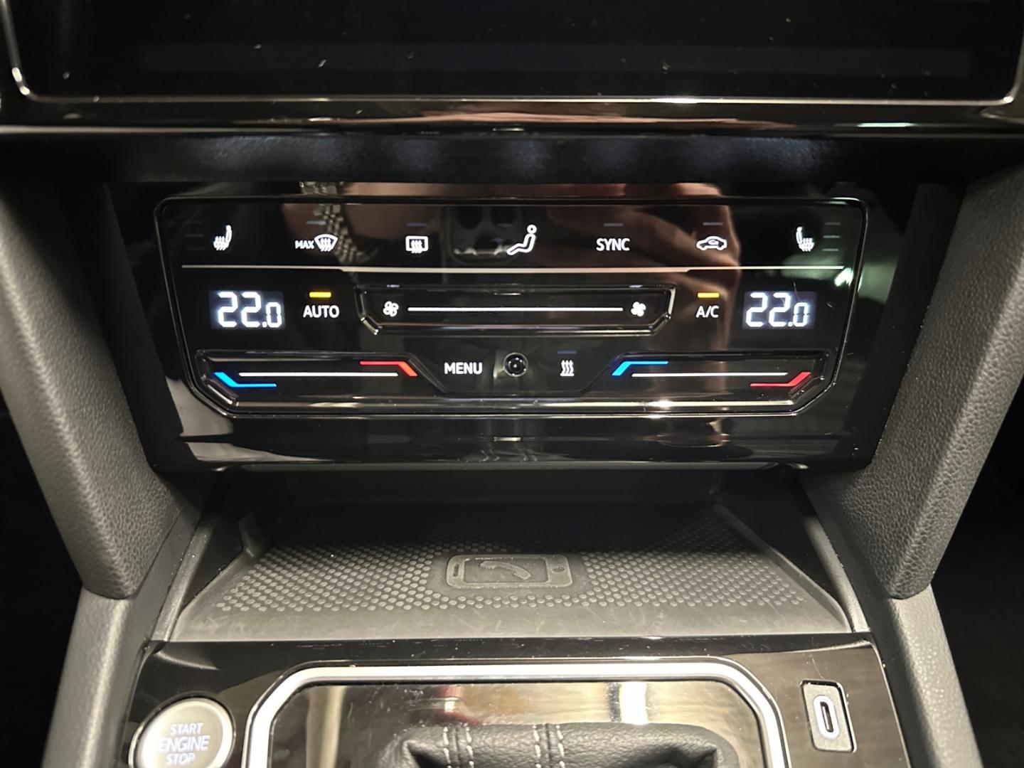 Volkswagen Passat Variant 2.0 TSI R-Line *Matrix*ACC*Pano*A
