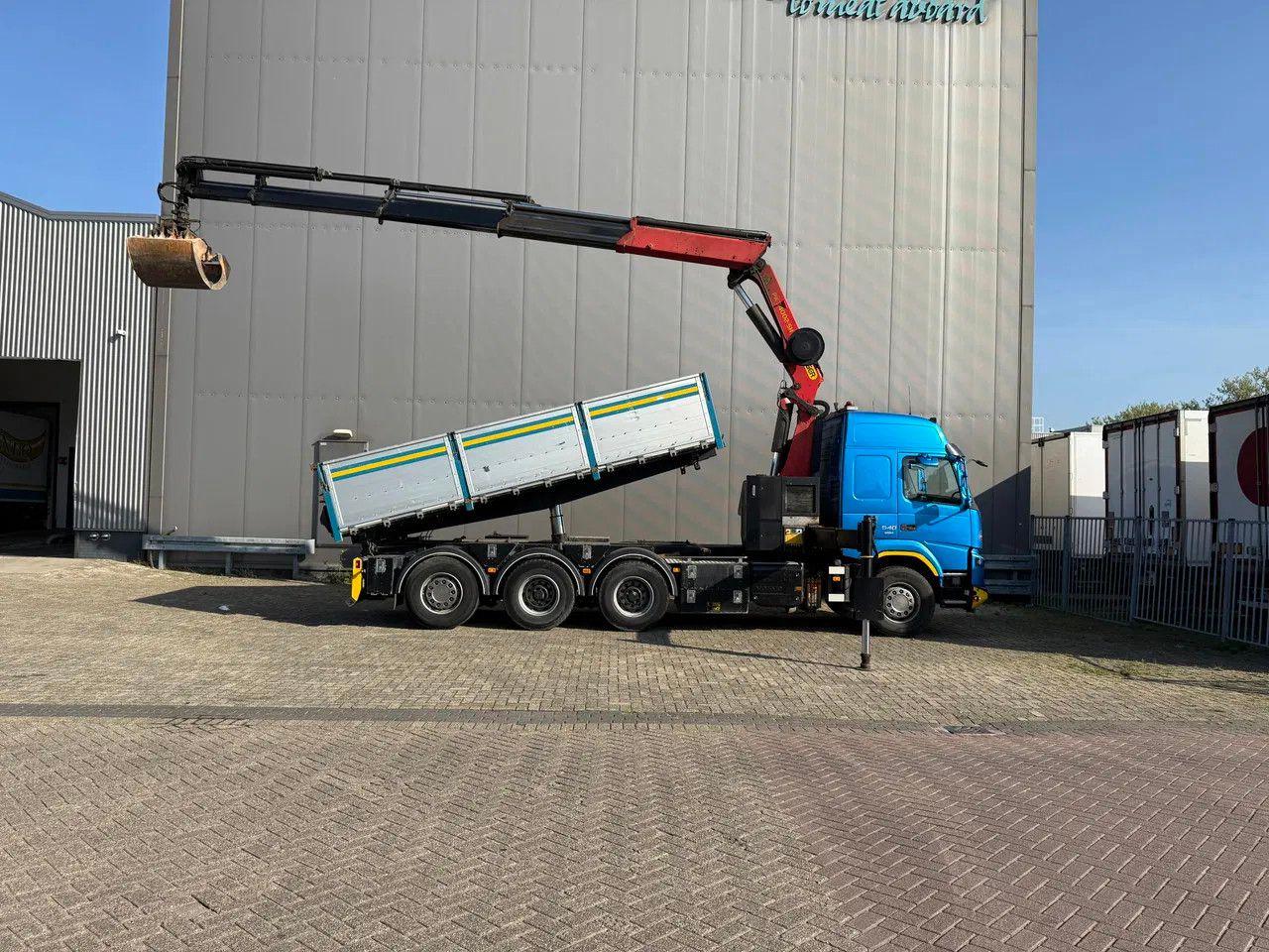 Volvo FMX 540 8X4 3-side tipper with Palfinger PK34000