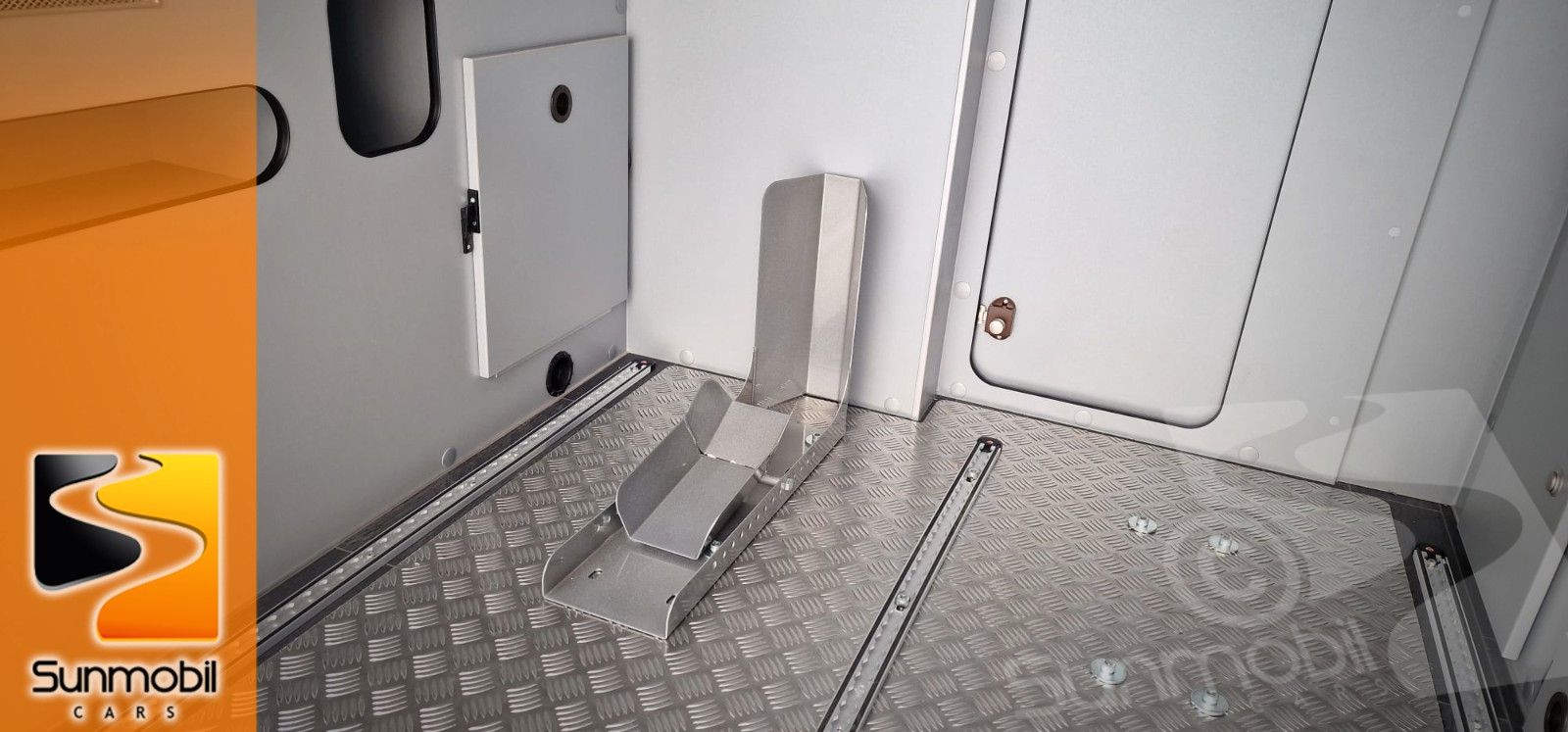 Fahrzeugabbildung Weinsberg CaraBus / CaraTour 630 MEG Outlaw Arktis Paket